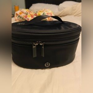 Lululemon Oval Top Access Bag 3.5L